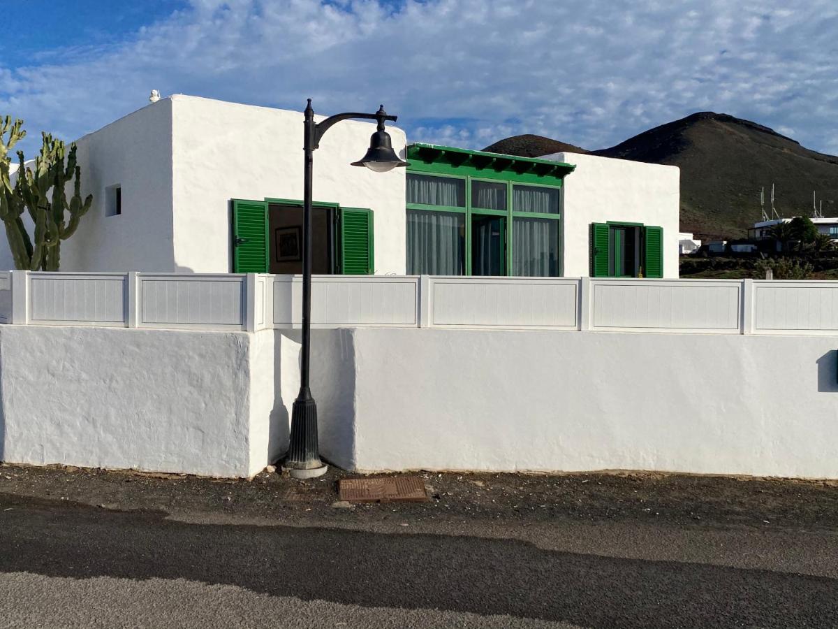 Villas Yaiza. El Golfo Exterior photo